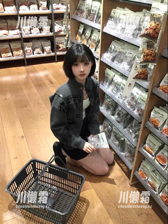 51黑料网 带你上天的51黑料网苹果版,谁需要自拍,咱们都来追丑!