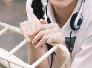 大腿上的纹身居然藏着今日大瓜的秘密！快来看看91吃瓜网的链接吧！