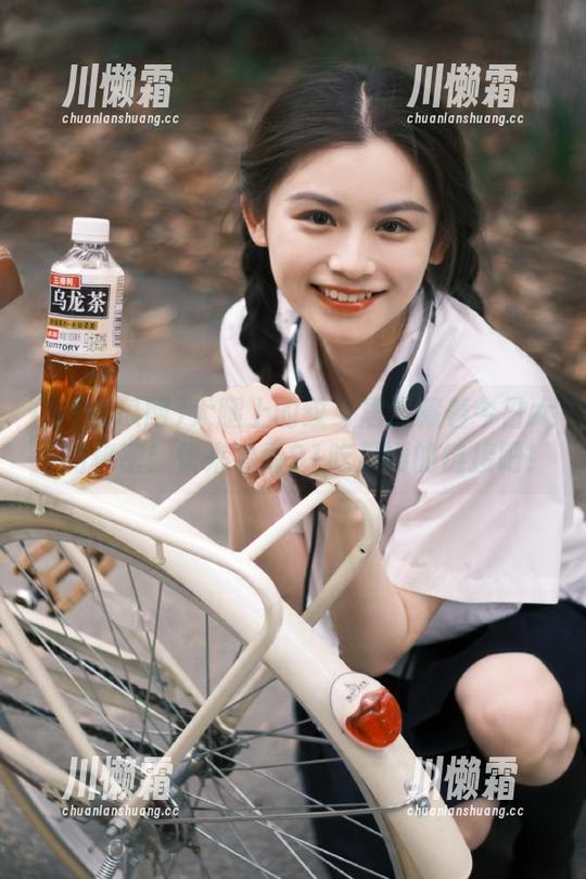 大腿上的纹身居然藏着今日大瓜的秘密！快来看看91吃瓜网的链接吧！