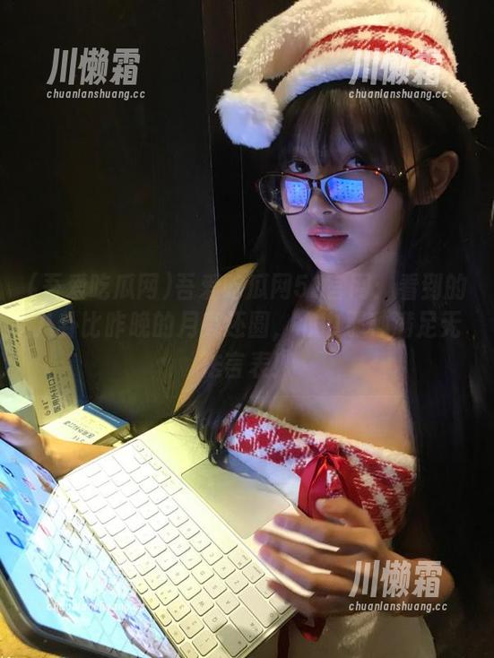 吾爱吃瓜网52官网：看到的八卦比昨晚的月亮还圆，心中那种满足无法言表！