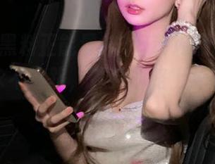 “好莱坞黑料正能量”陪你永不迷路，八卦的路上总能开疆拓土！