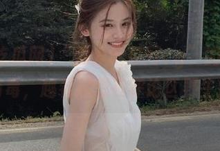 “我爱吃瓜网cg”的链接真的很有毒，越看越想在评论区野生打牌。