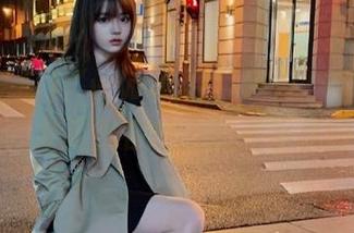 ‘www.我要吃瓜’的快乐是永久的，尤其是在晚上抱着手机的时候。
