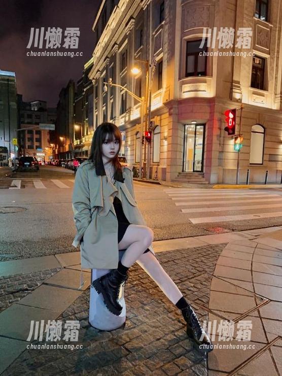 ‘www.我要吃瓜’的快乐是永久的，尤其是在晚上抱着手机的时候。