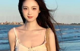 被小小鱼圈粉了？快来观看黑哥冲料，看看你的爱豆！