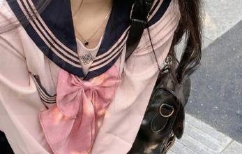 黑料社在线：下载之后，你的生活会被幽默包围，感觉自己进入了瓜田！