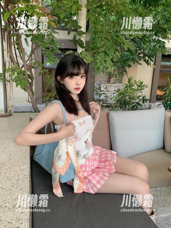 午夜黑料网更新，这感觉就像在深夜吃个甜点。